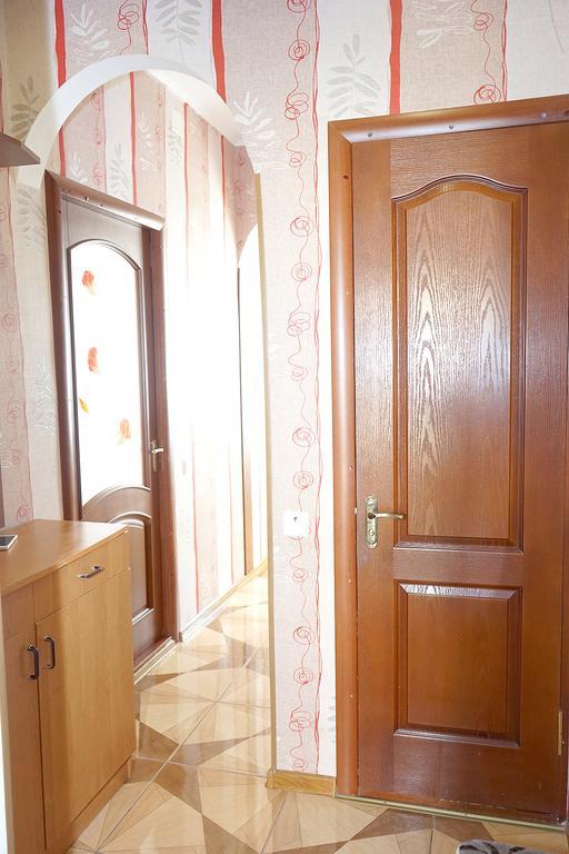 Apartment On Kniaziv Koriatovychiv Kamjanyi Potoki Kültér fotó