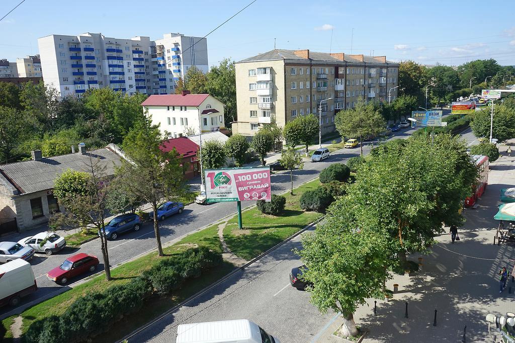 Apartment On Kniaziv Koriatovychiv Kamjanyi Potoki Kültér fotó